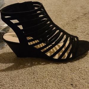 Black strappy Sandals